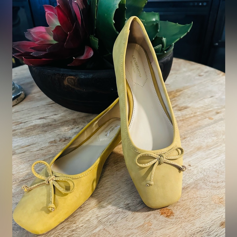 Liz Claiborne women’s Flushing ballet flats